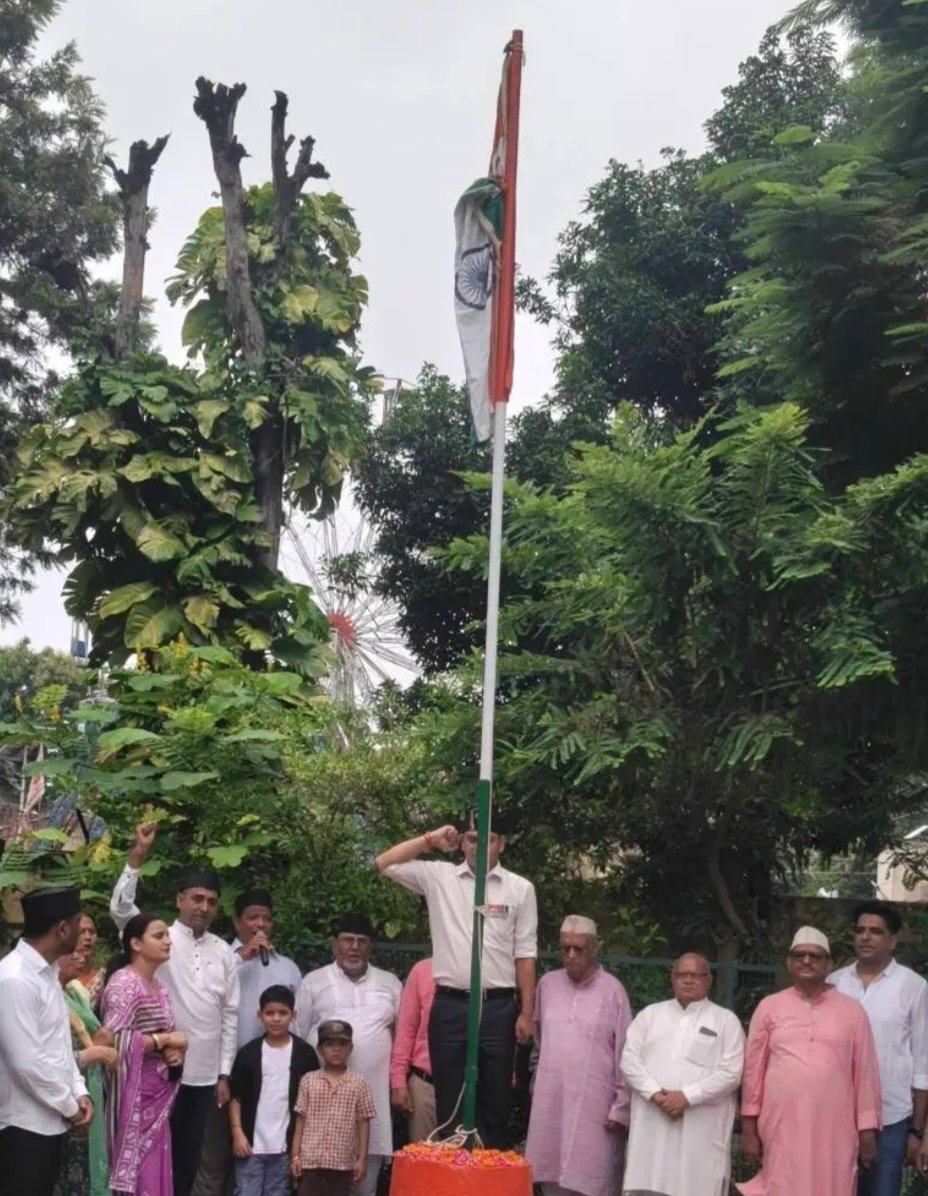 लालकुआं में मेधावियों का सम्मान, स्वतंत्रता दिवस समारोह में दिखी प्रतिभाओं की चमक