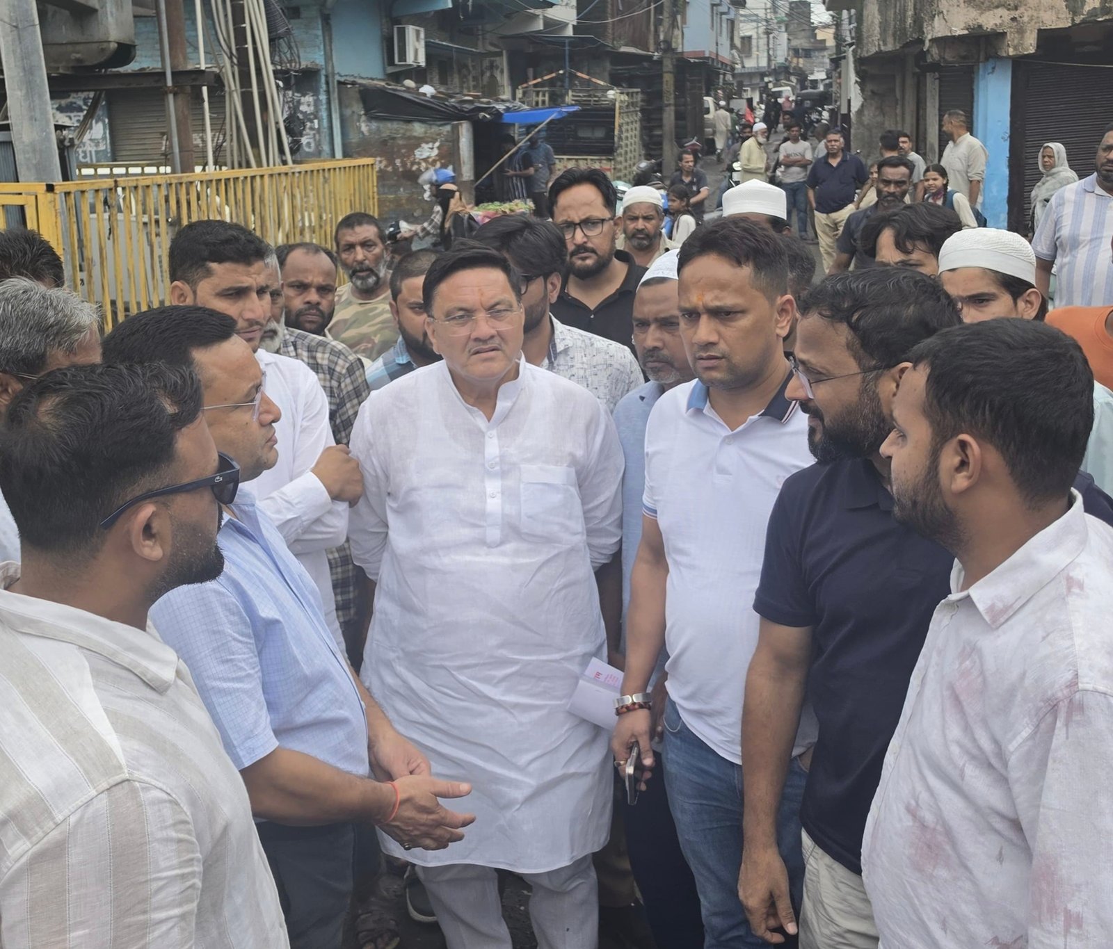 महापौर गजराज बिष्ट ने किया विकास कार्यों एवं जनसुविधाओं का स्थलीय निरीक्षण – लापरवाही बर्दाश्त नहीं दिए निर्देश